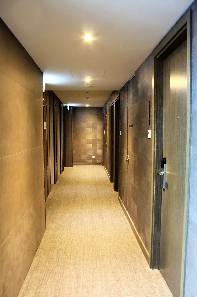 Hotel Ease Mong Kok Hong Kong 4*,