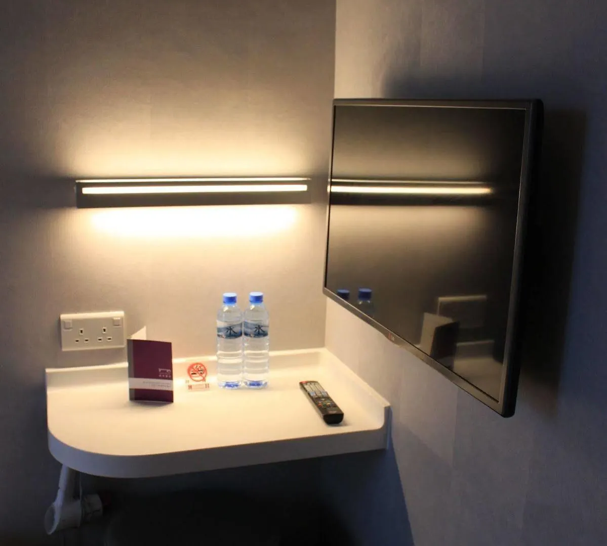Hotel Ease Mong Kok Hong Kong 4*,  China
