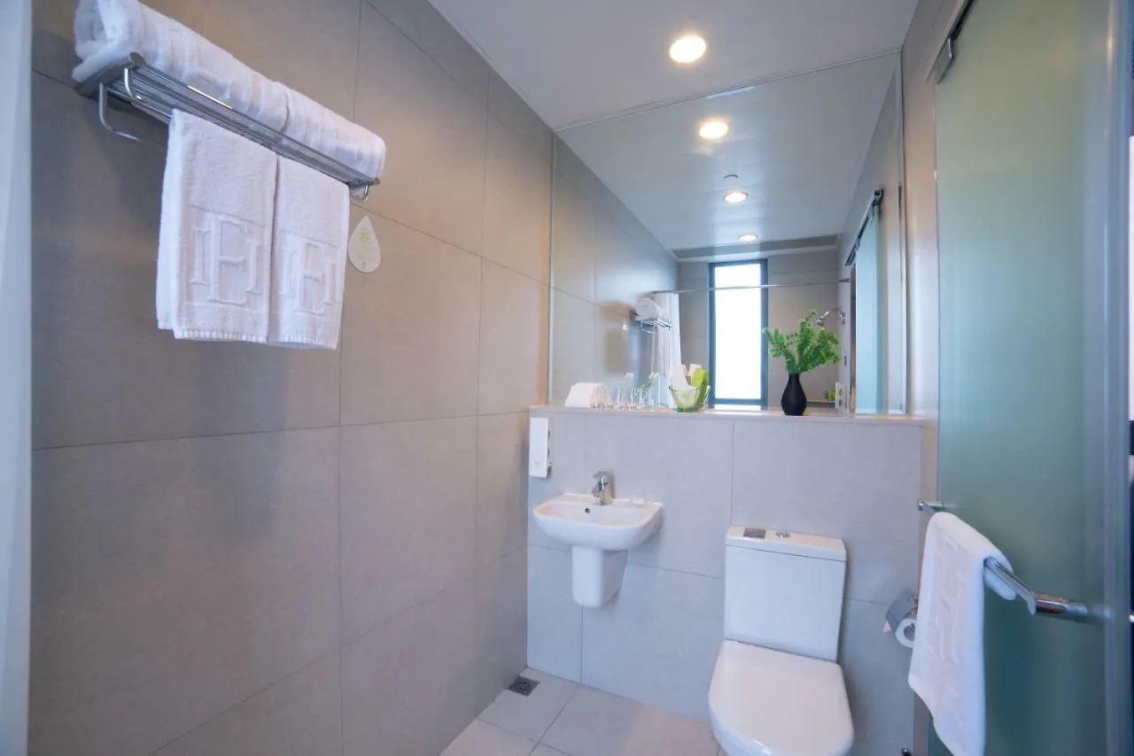 Hotel Ease Mong Kok Hong Kong 4*,  China